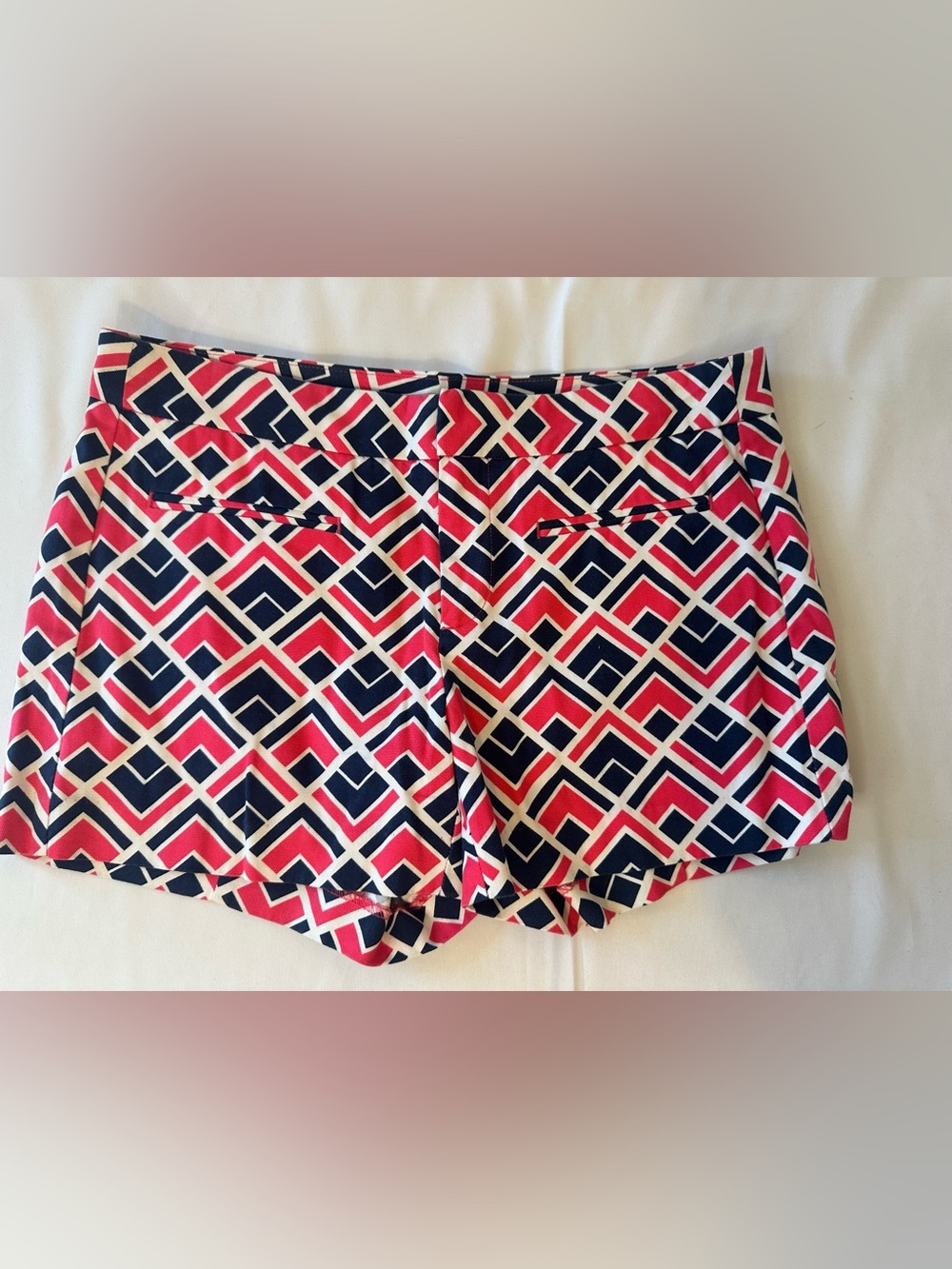GAP High-Waist Geometric Print Shorts in pink Navy & White
